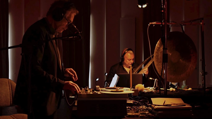 Comme à la radio