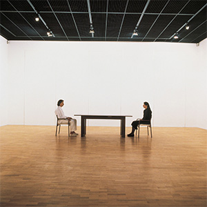 Marina Abramović et Ulay, Nightsea Crossing, Sitting au macLYON les 9 et 10 octobre 1986 Collection macLYON © Adagp, Paris 2021