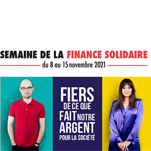 Un homme et une femme avec le slogan Fiers de que fait notre argent pour la société